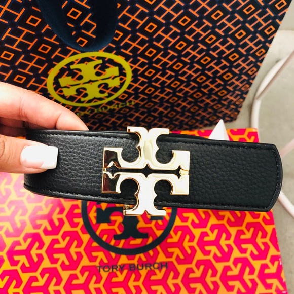 Tory Burch Accessories - NWT Tory Burch 1.5” Reversible Leather belt. ♥️